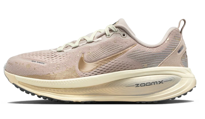 Nike Vomero 18 SE Women's Running Shoe