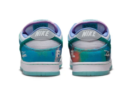 Nike SB Dunk Low Futura Laboratories 'Bleached Aqua' HF6061-400