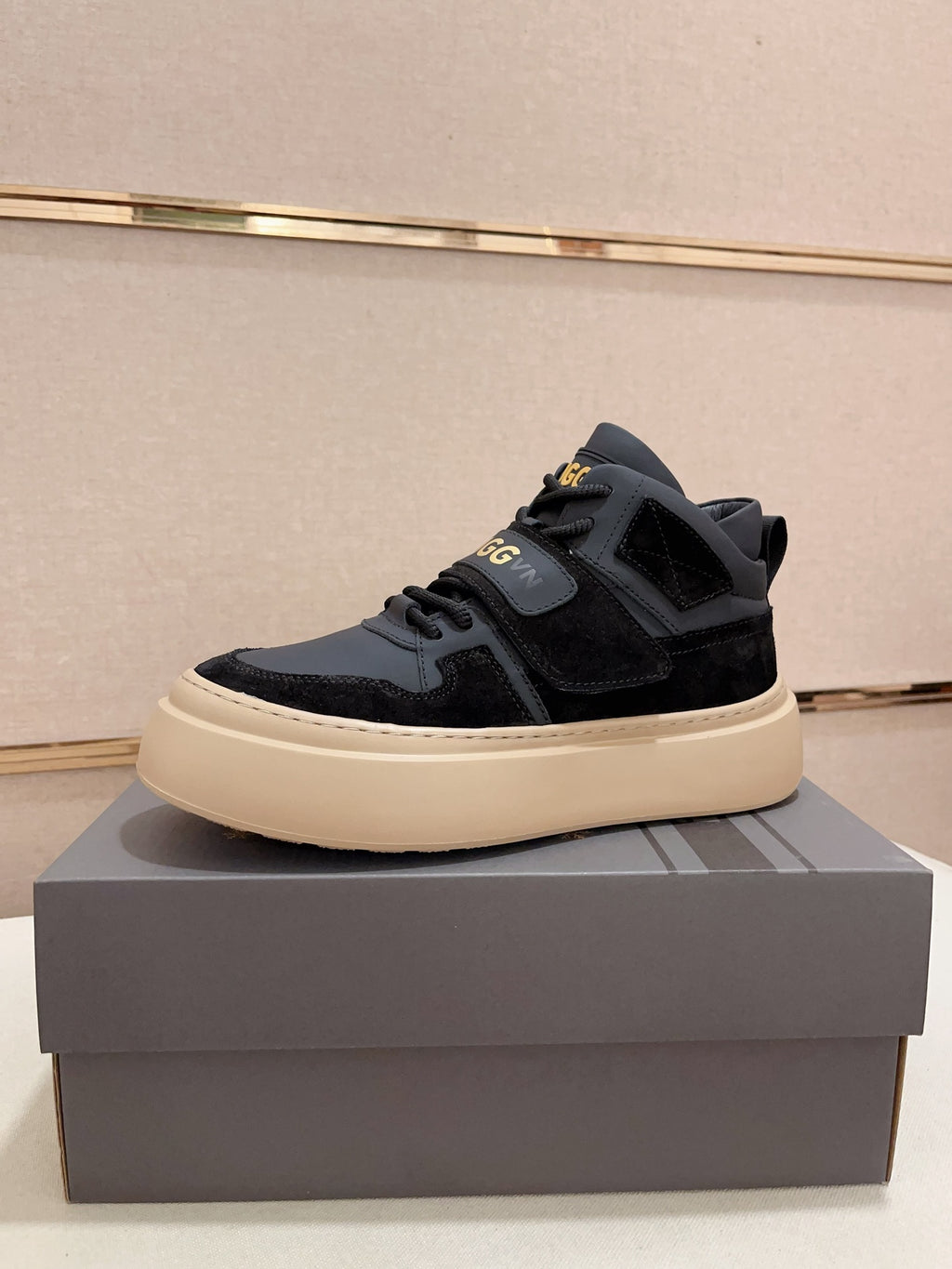 UGG Men's Mid-Top Nubuck Sneaker — Black/Cream
