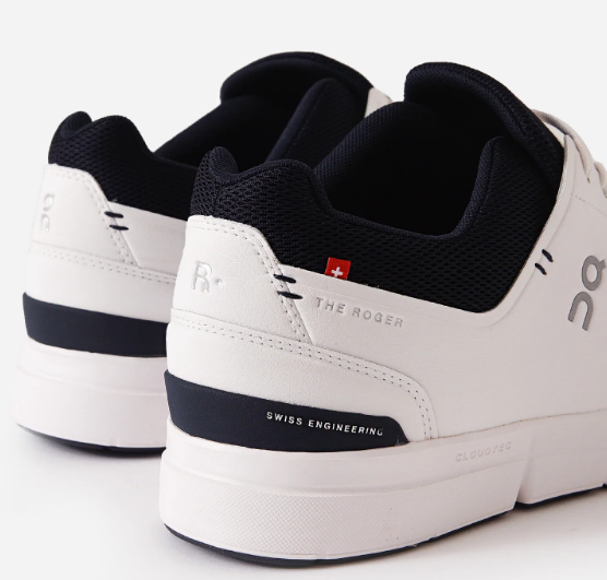 On Men's The Roger Advantage Sneaker